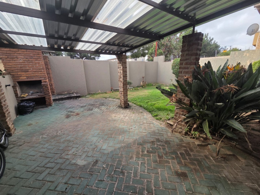 3 Bedroom Property for Sale in Willows Free State